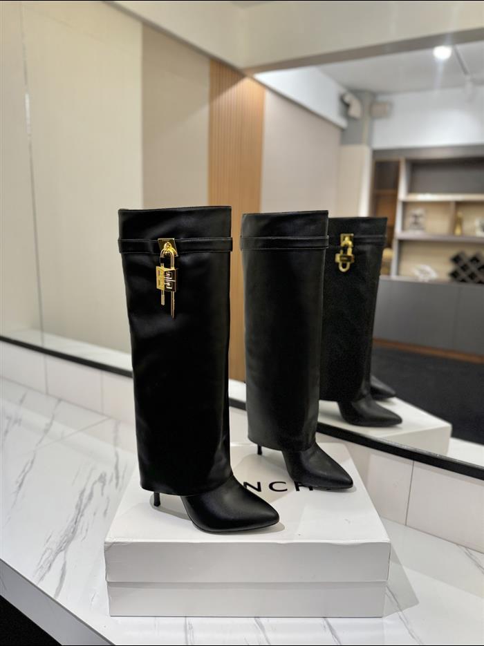 20251128174450827 590